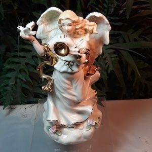 ANGELIC ANGEL MUSIC  BOX